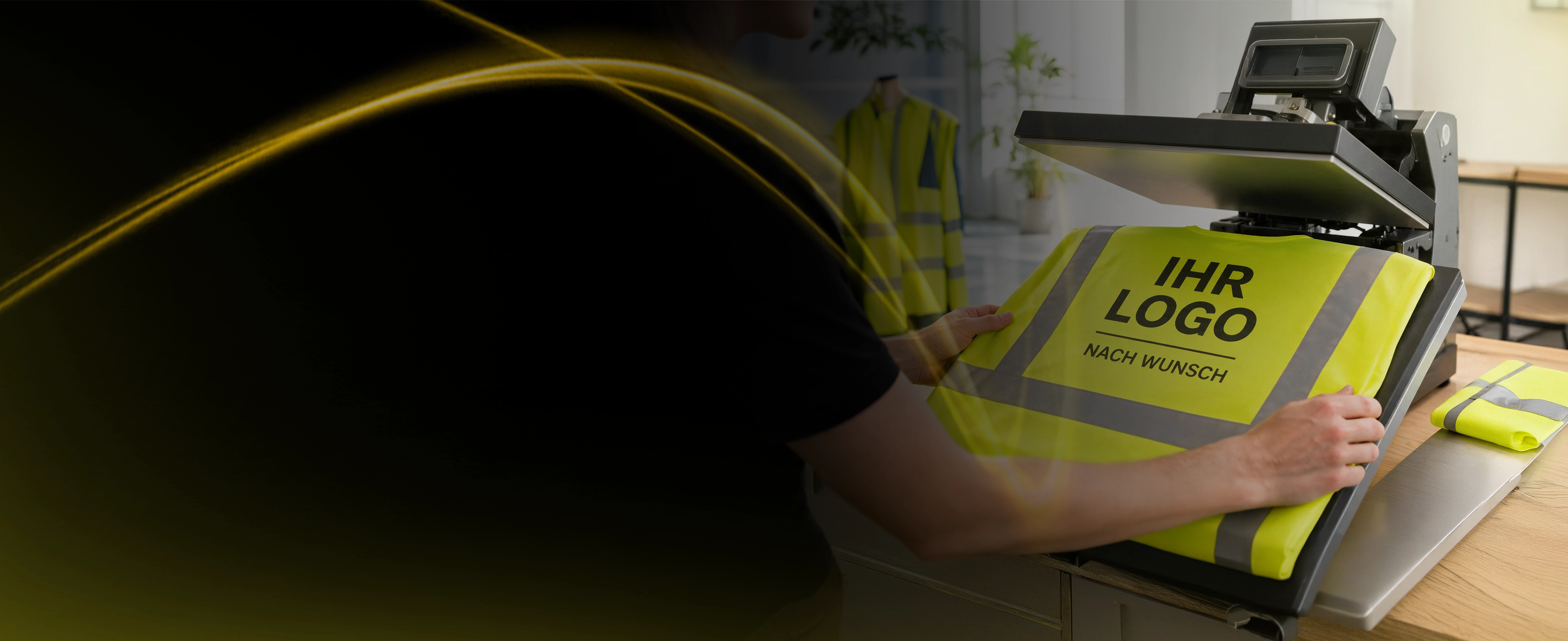 hi-vis vest, safety vest, reflective vest, scanner, kassenschale
